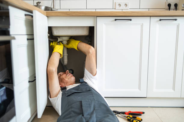 Best Hot Water Heater Installation  in Floresville, TX