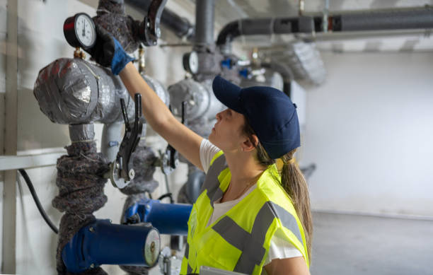Best Commercial Plumbing Services  in Floresville, TX