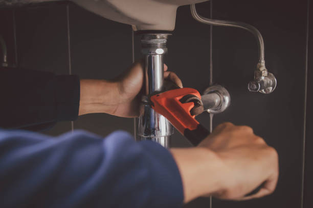 Best Toilet Repair Services  in Floresville, TX